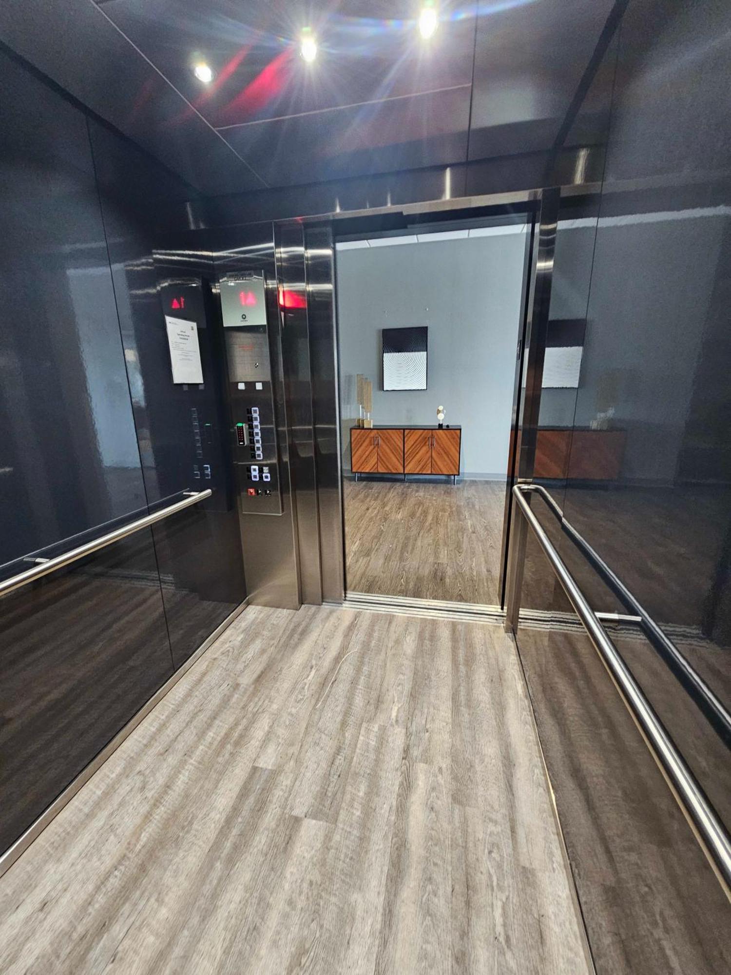 2 Bedroom Brand New Apartment Near Mayo, Park Free Rochester Exterior photo